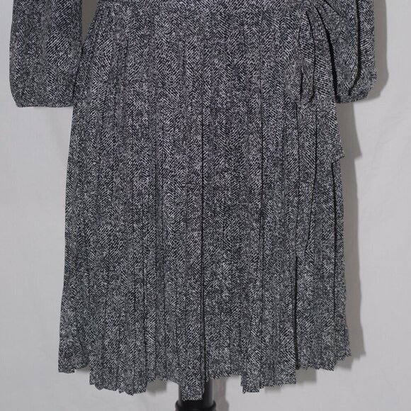 Dress with Pleats Abstract Black White Geometric DR2 Womens Small Formal Busines - Picture 7 of 9